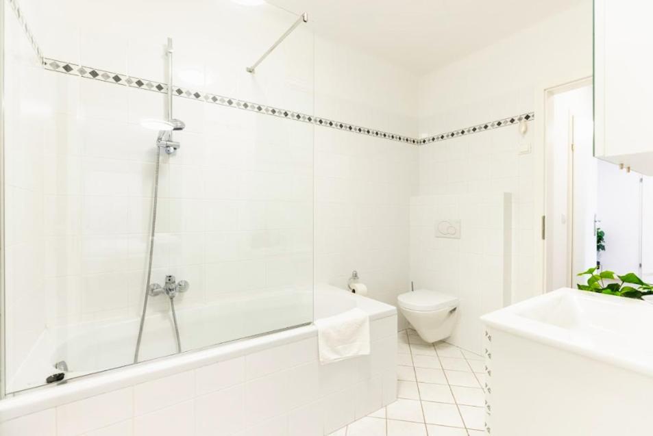 Experience Central Vienna From A Stylish And Modern Apartment Exterior foto